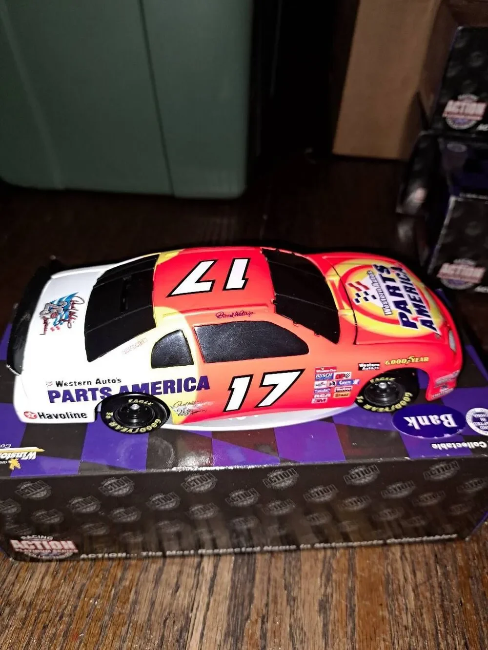 Vintage 96 Action Platinum Collectibles Darrell Waltrip Die Cast Nascar Race Car